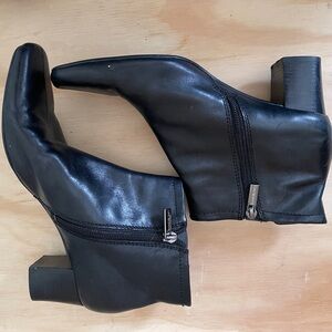 Bandolino Square Toe Black Leather Booties Ankle Boots